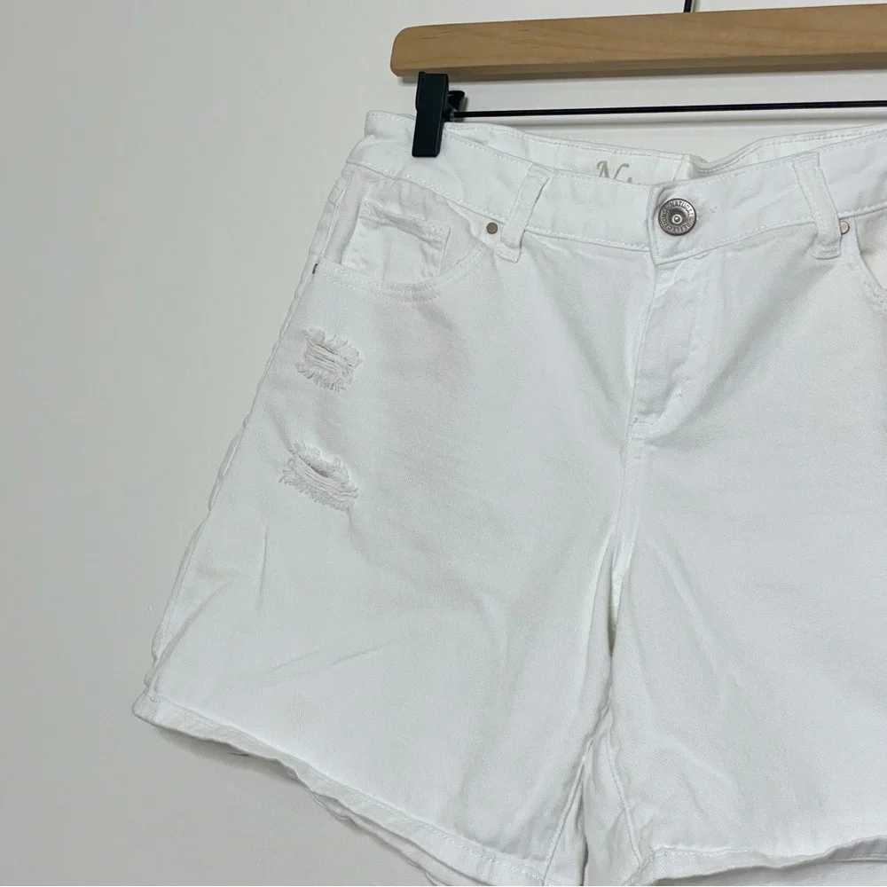 Natural Reflections zipper brand laying